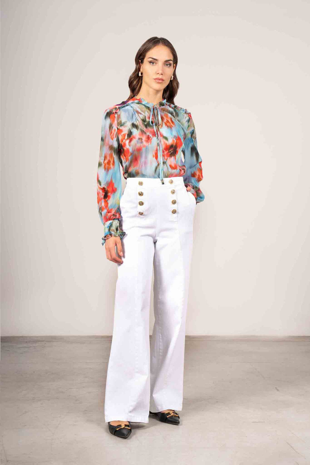 Jeans bianco con bottoni
