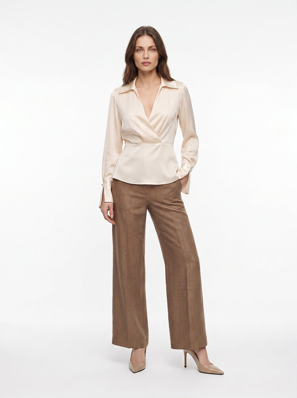 Blusa scollo incrociato e balza