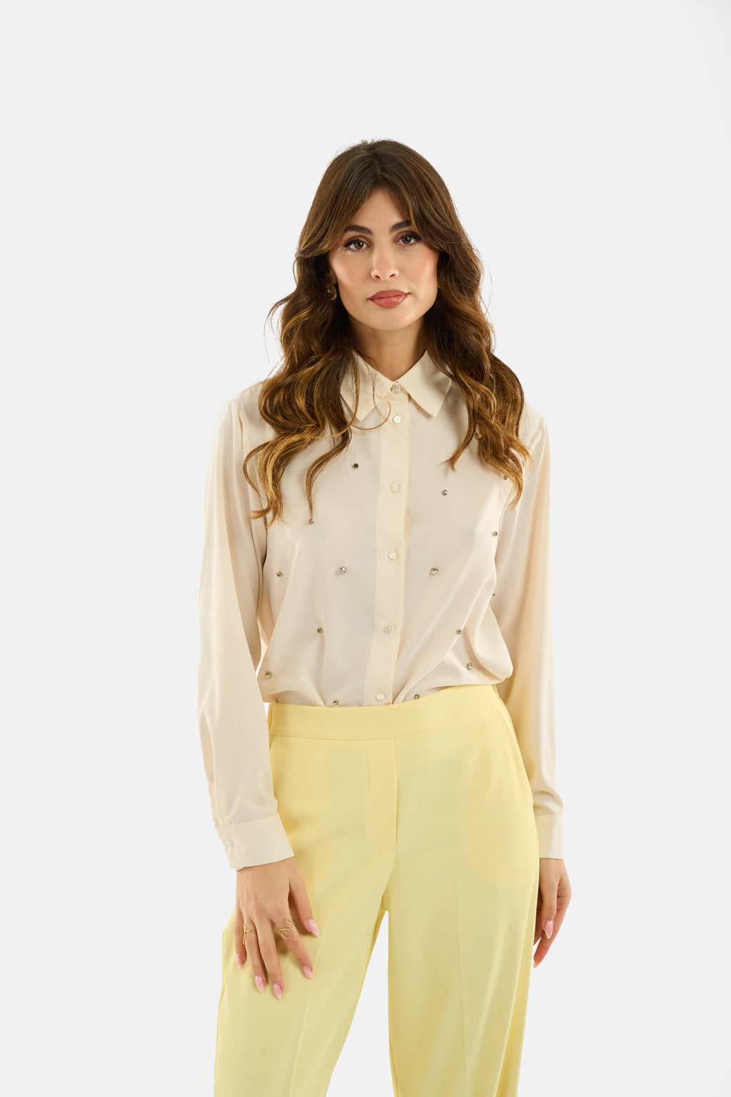 Camicia con applicazioni