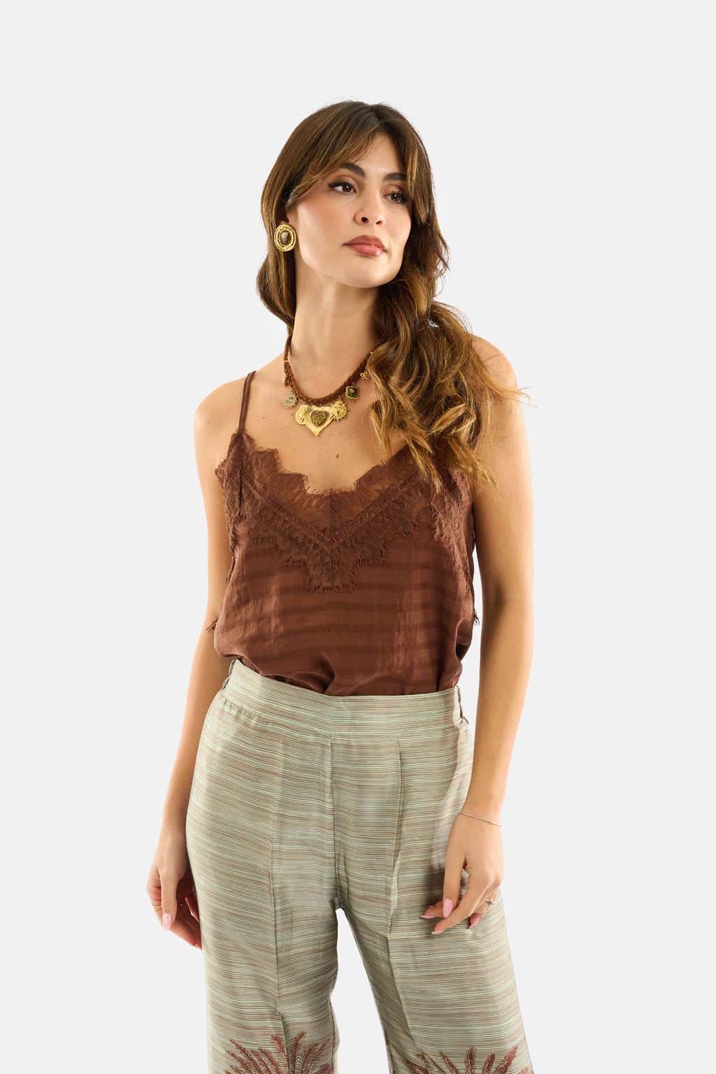 Top scollo v dettagli pizzo