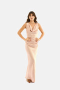 Abito con cut out
