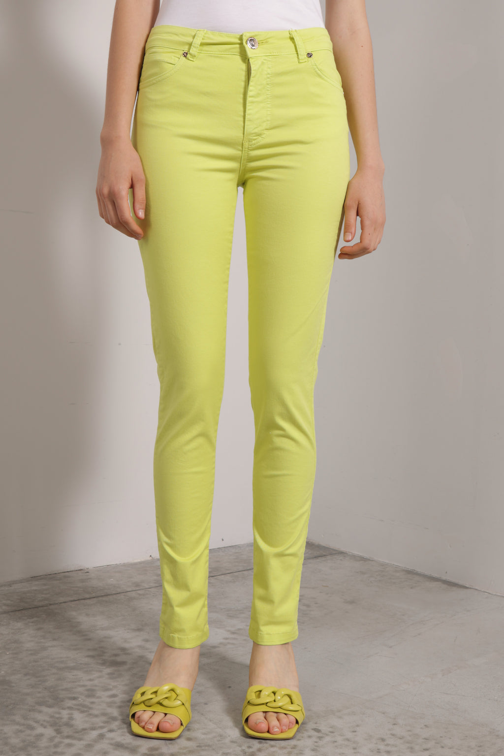 Pantalone basic slim