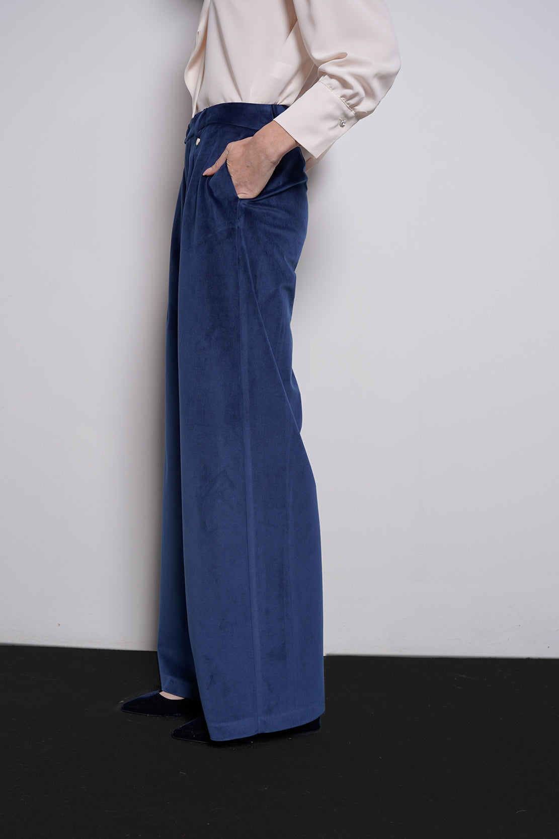 Pantalone velvet vita alta
