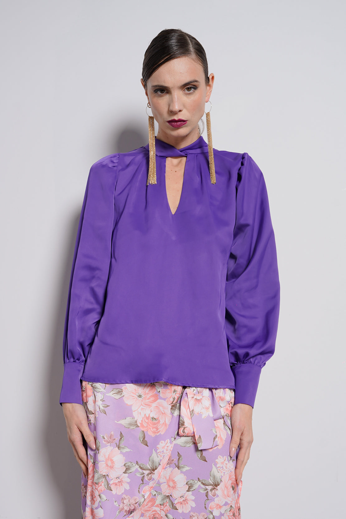 Blusa satin manica ampia