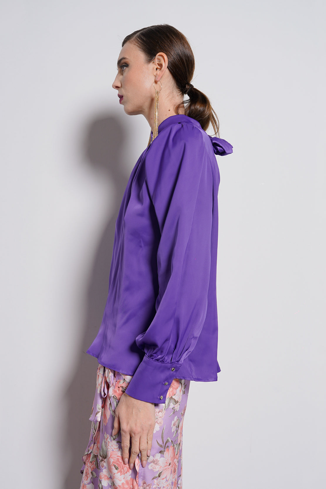Blusa satin manica ampia