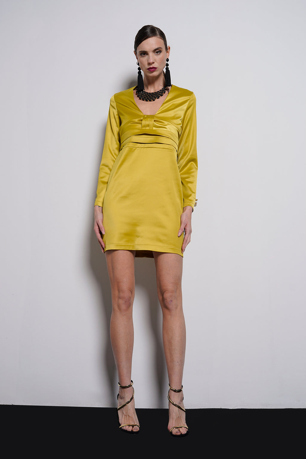 Abito satin con fiocco