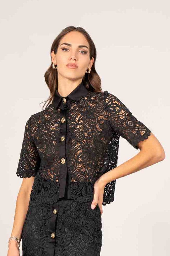 Camicia in pizzo con inserti