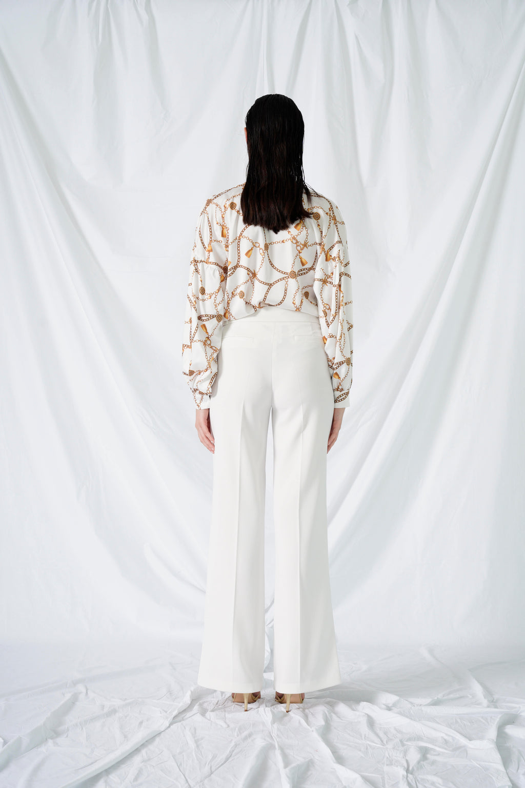 Pantalone con bottoni