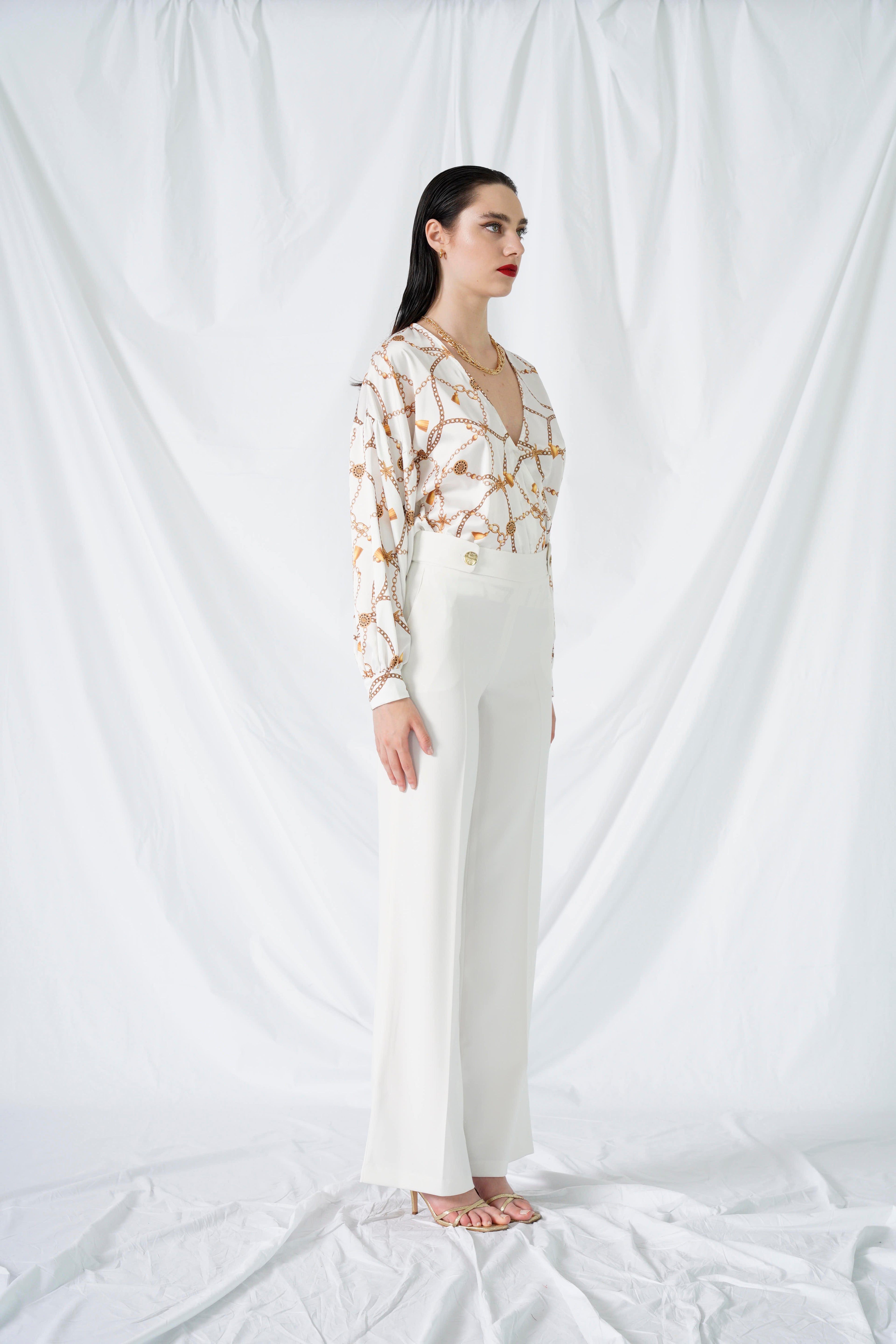 Pantalone con bottoni