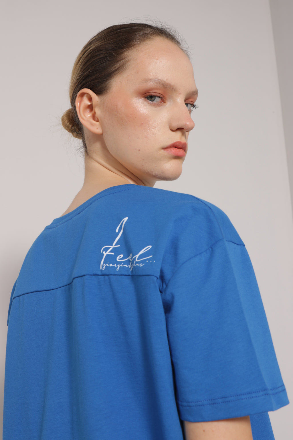 T-shirt asimmetrica