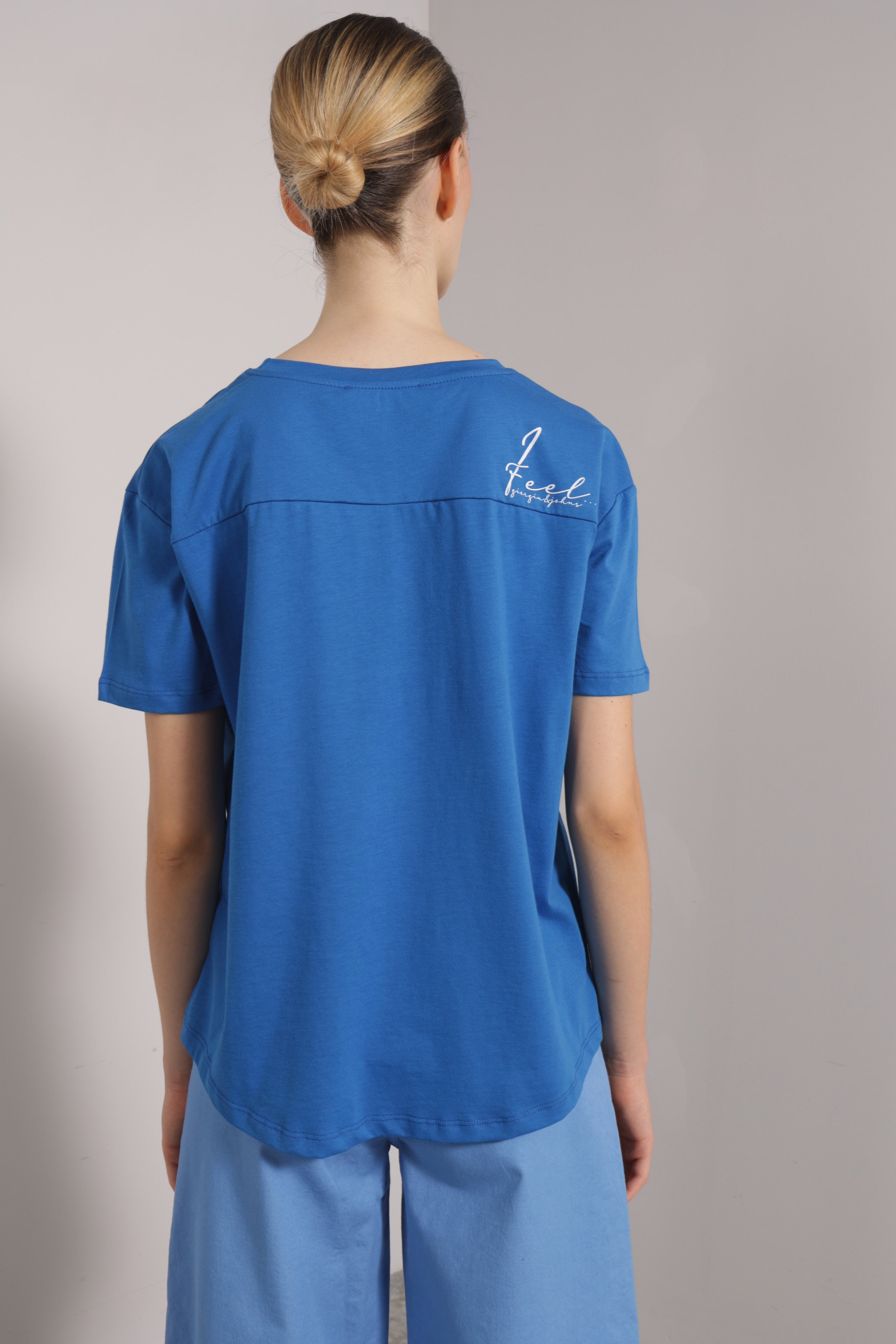 T-shirt asimmetrica
