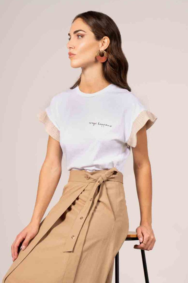 T-shirt con volant