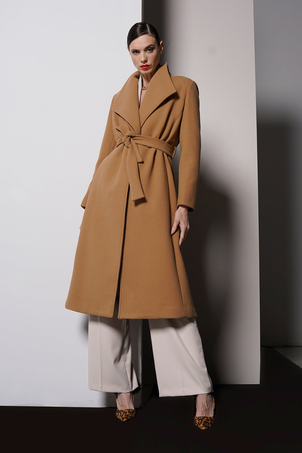 Cappotto con collo risvoltato
