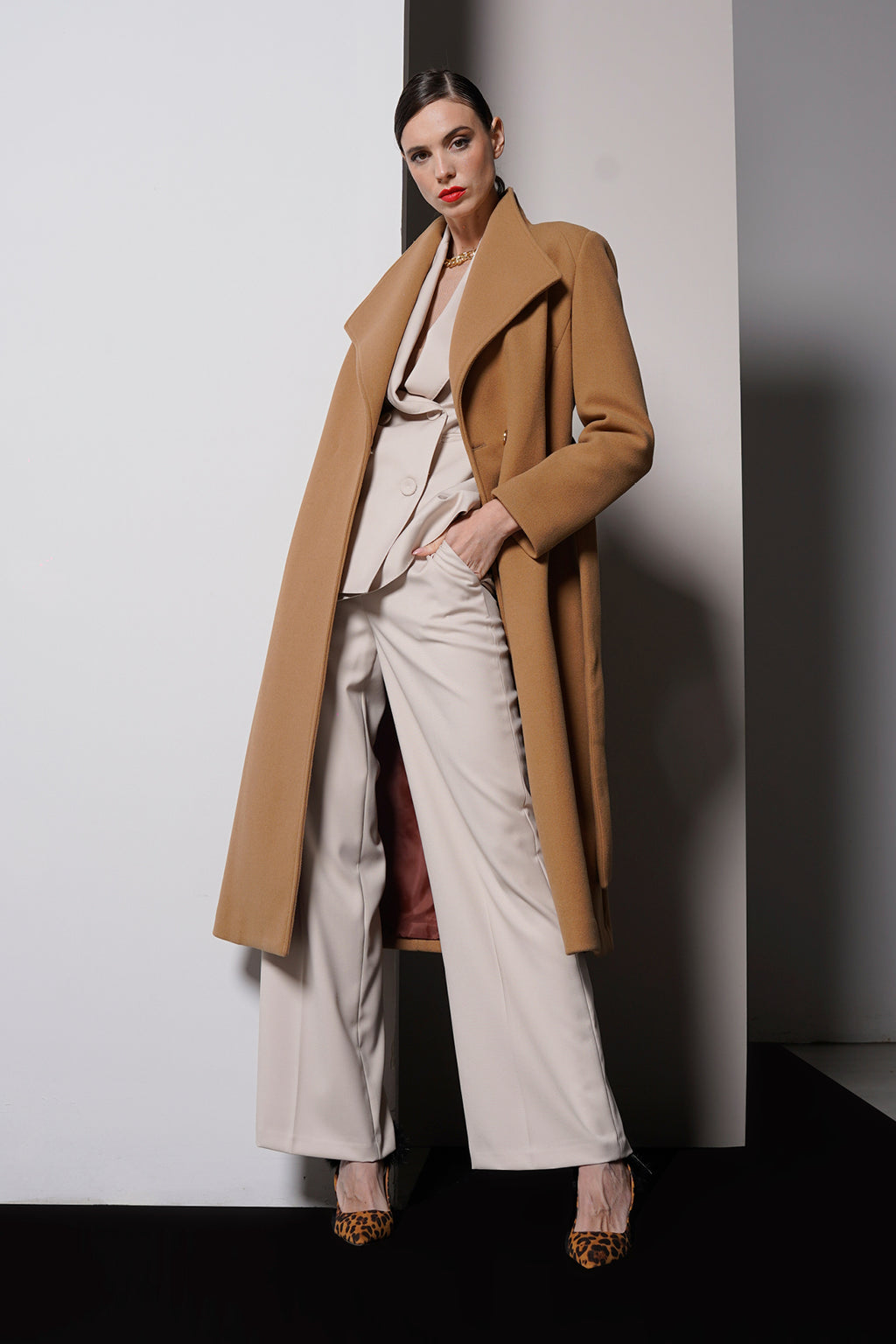 Cappotto con collo risvoltato