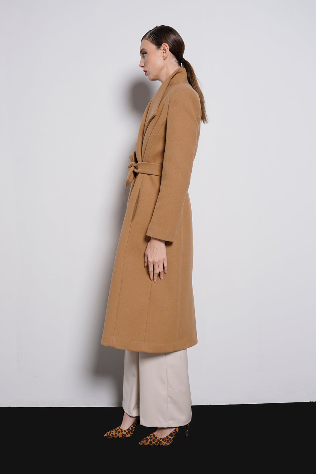 Cappotto con collo risvoltato