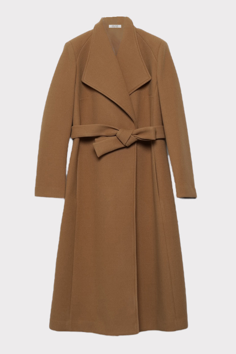 Cappotto con collo risvoltato