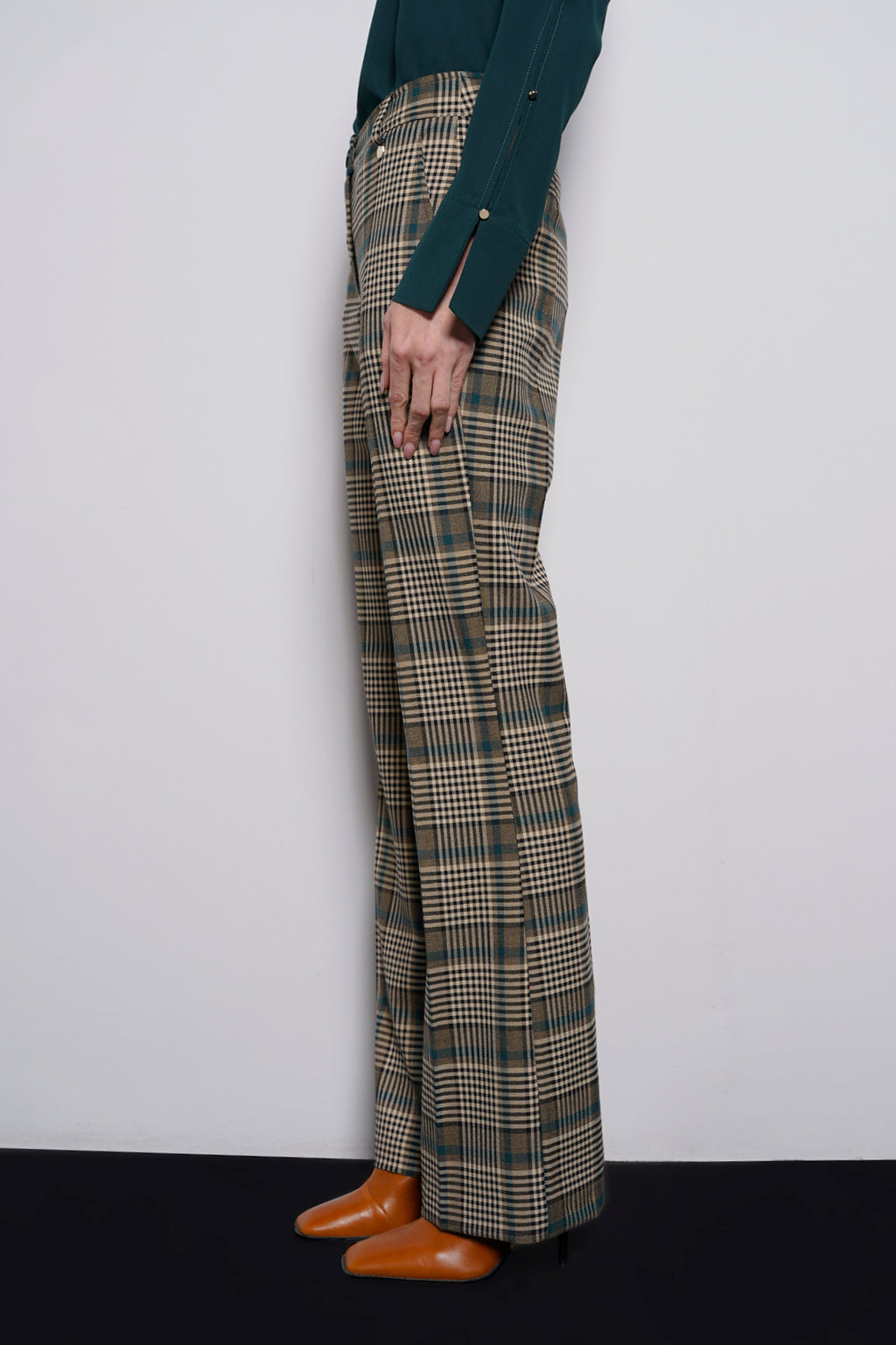 Pantalone check