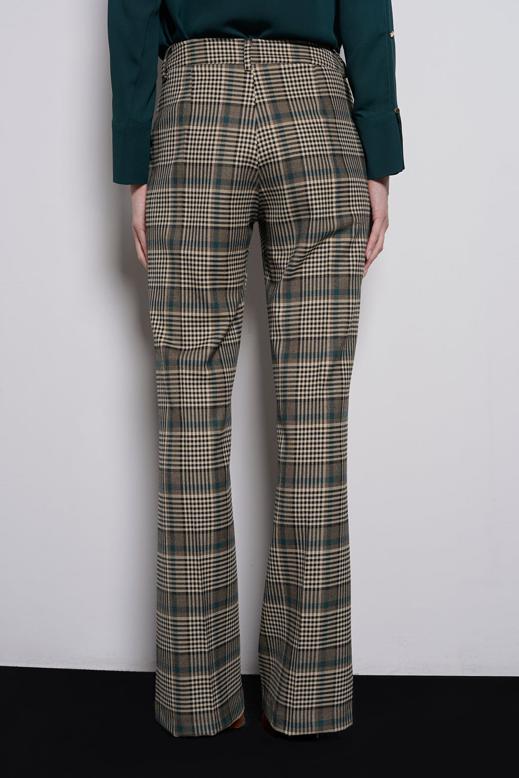 Pantalone check