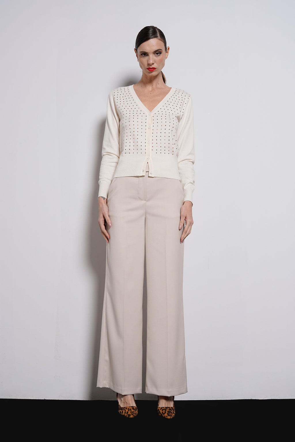Cardigan con borchie