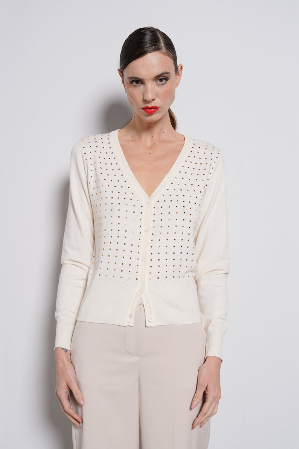 Cardigan con borchie