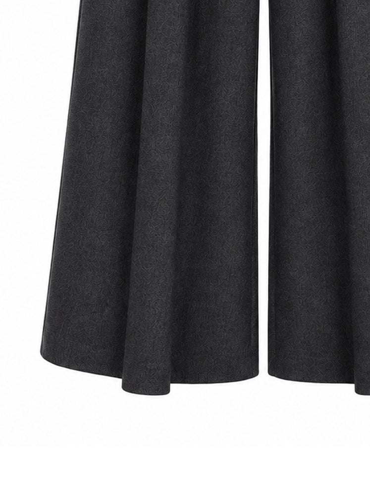 Pantaloni con pinces e cintura