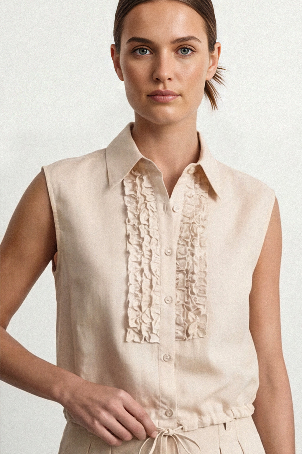 Blusa smanicata con coulisse