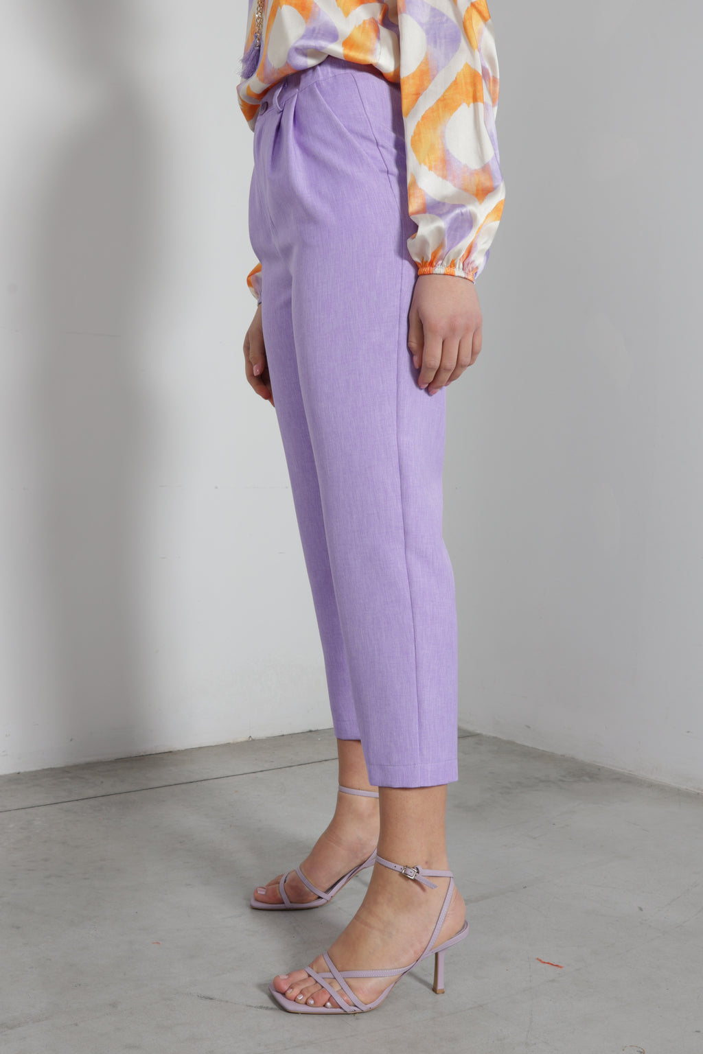 Pantalone semi elastico