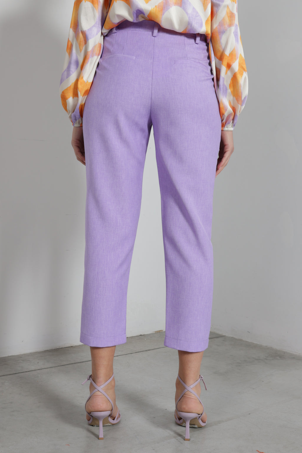 Pantalone semi elastico