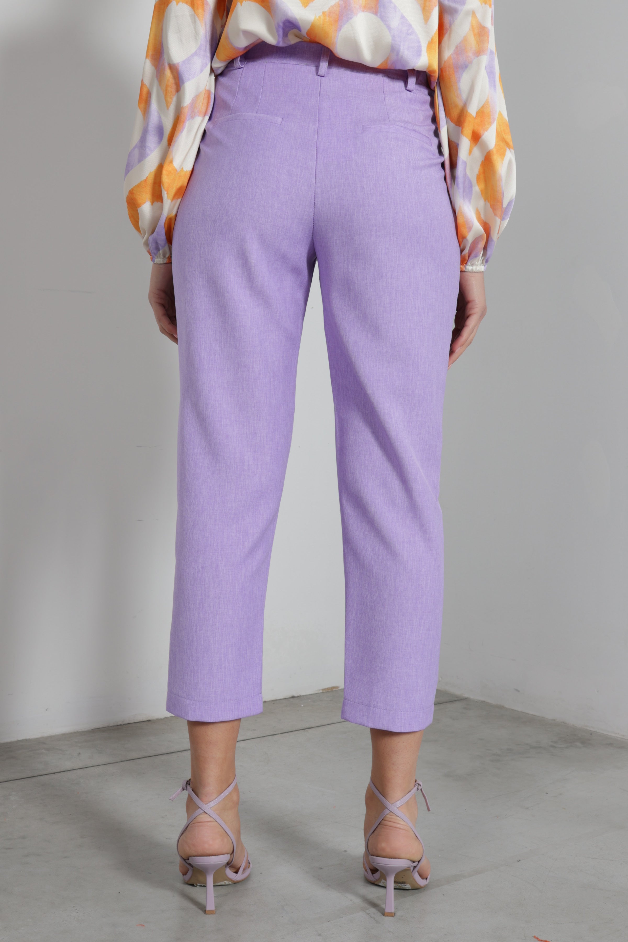 Pantalone semi elastico