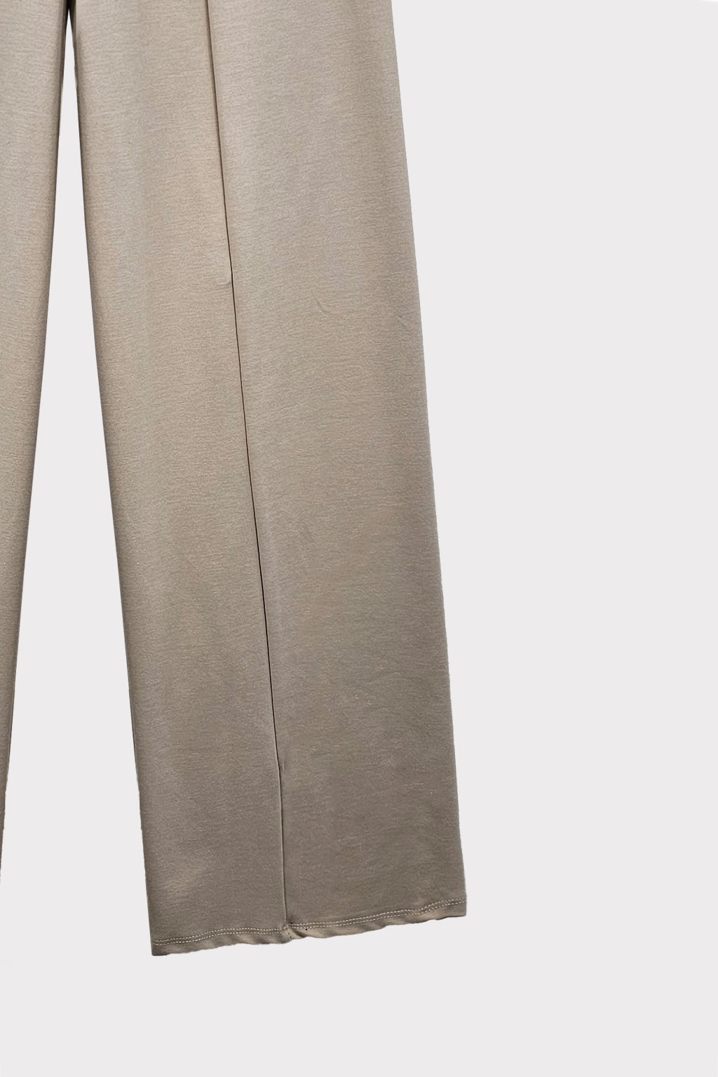 Pantalone con bottoni
