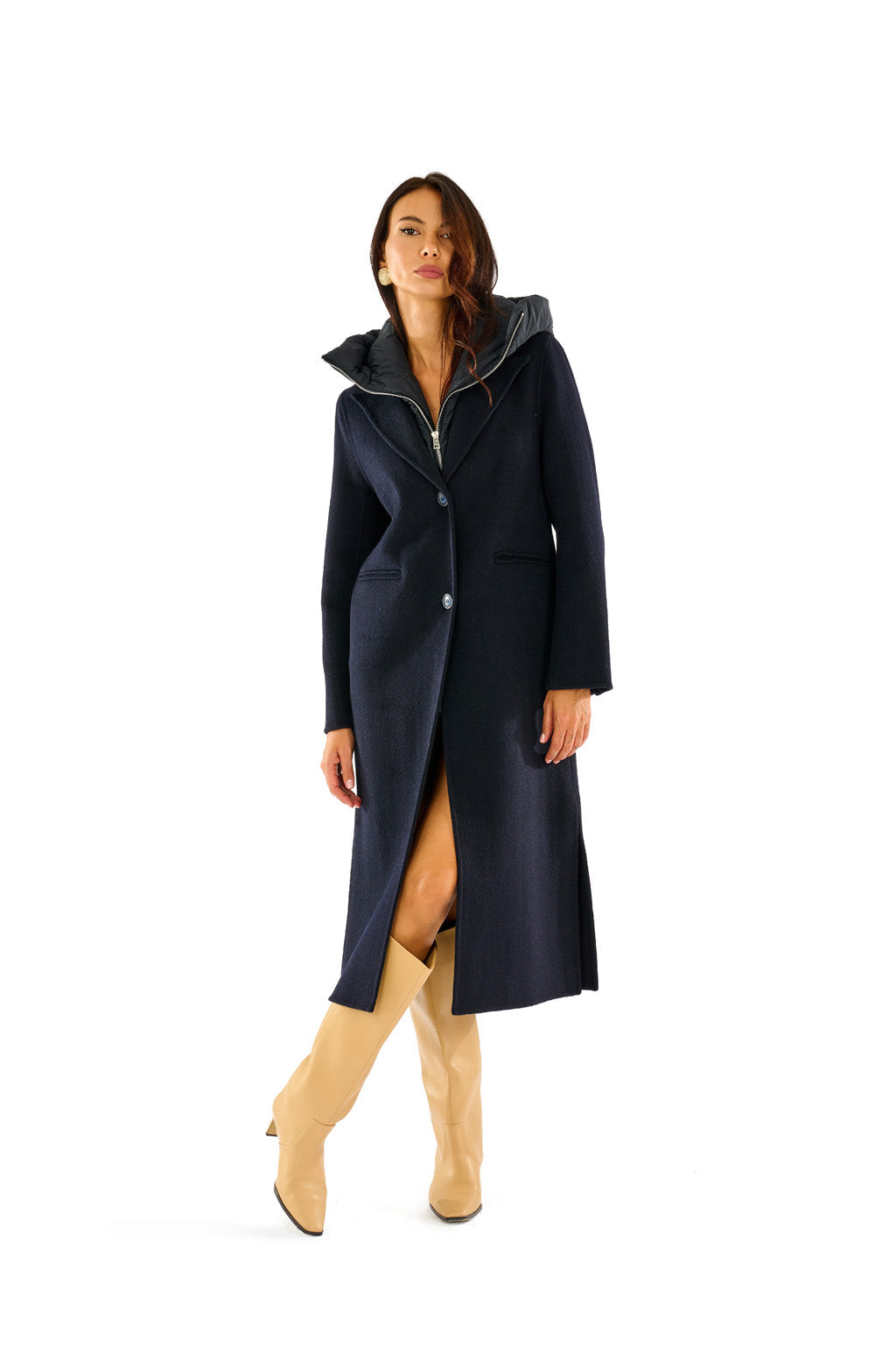 Cappotto lungo con pettorina e cappuccio