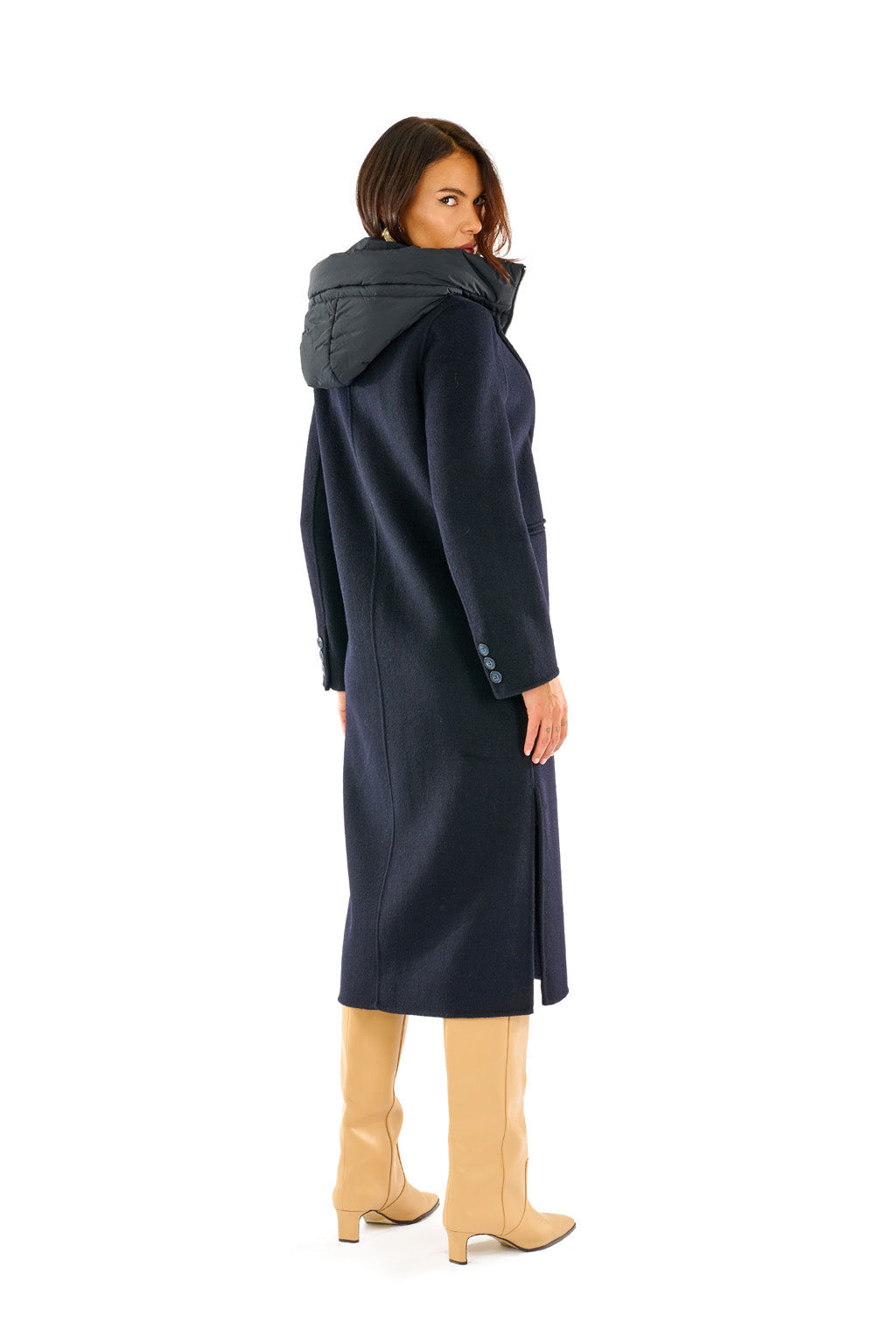 Cappotto lungo con pettorina e cappuccio