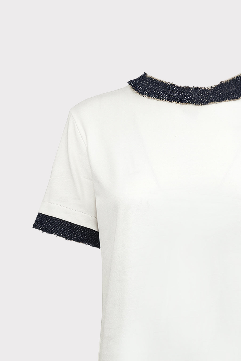 T-Shirt dettagli boucle'
