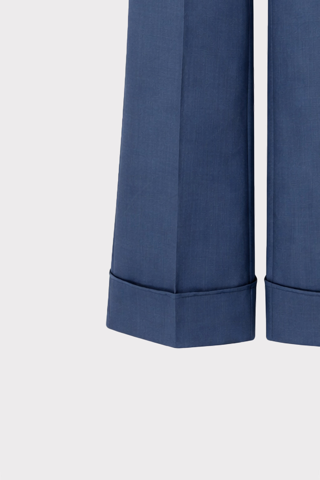 Pantalone ampio con risvolto