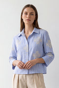 Camicia a righe con ricami