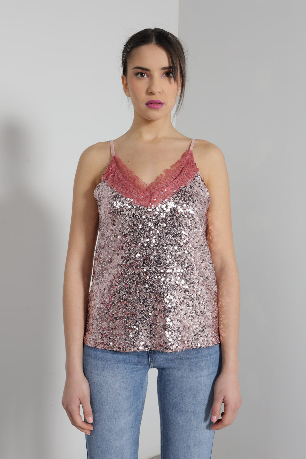 Top paillettes con pizzo