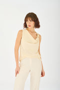 Top scollo jabot con accessorio