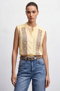 Blusa smanicata inserto pizzo