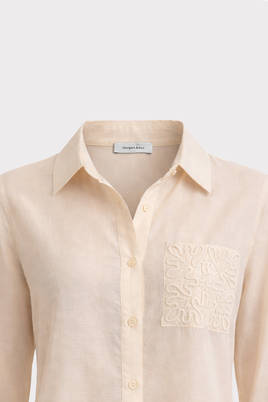 Camicia con tasca ricamata