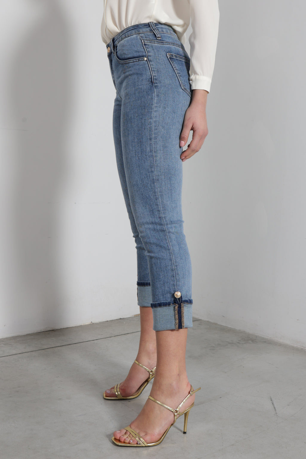 Jeans risvolto e bottoni