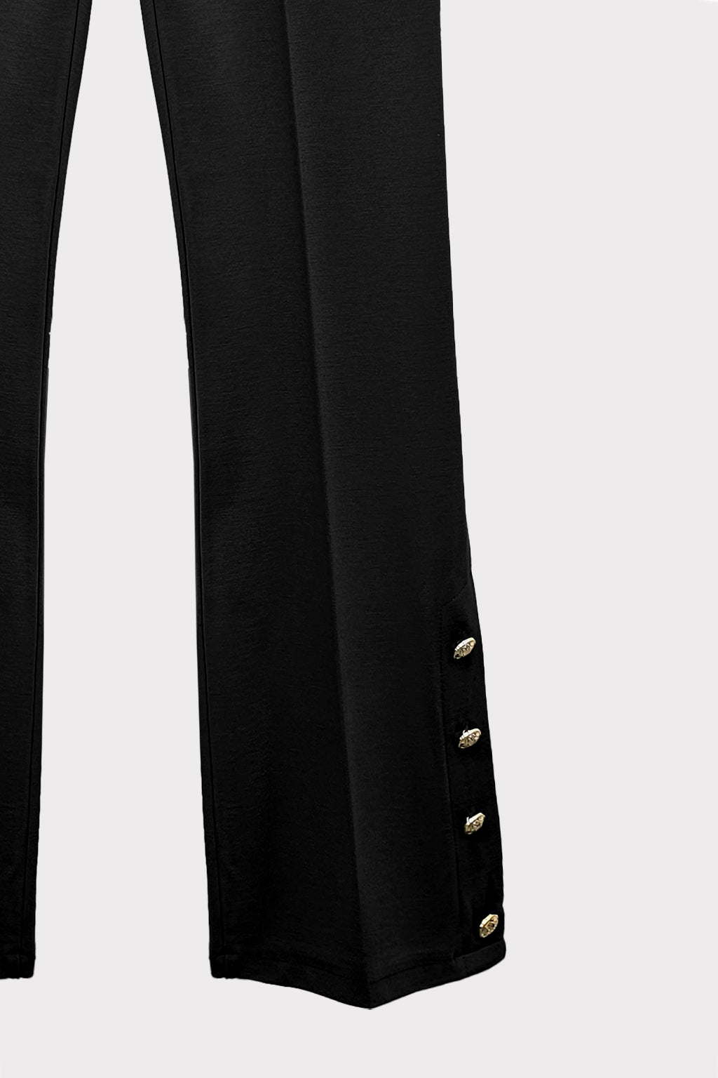 Pantalone zampa bottoni al fondo