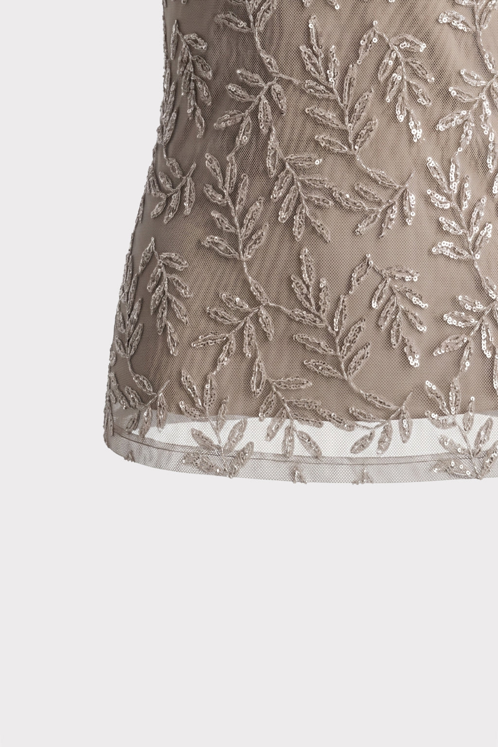 Top con ricamo e paillettes