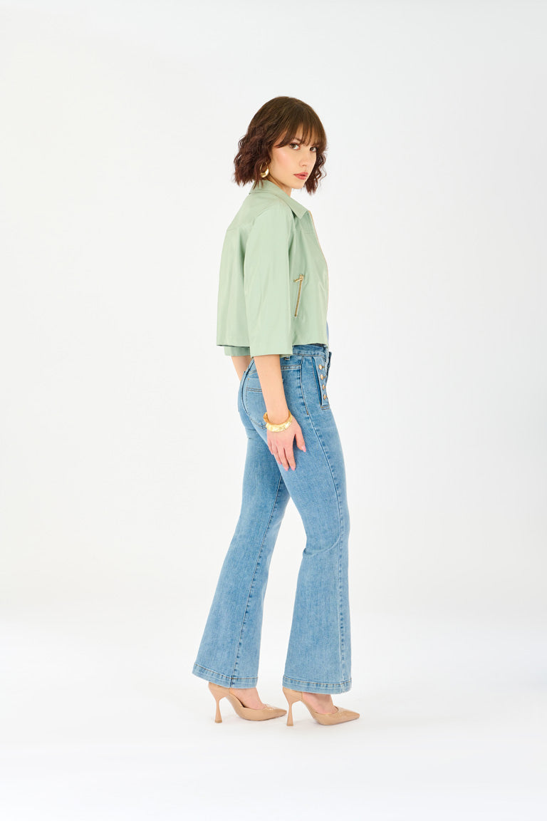 Jeans zampa con bottoni