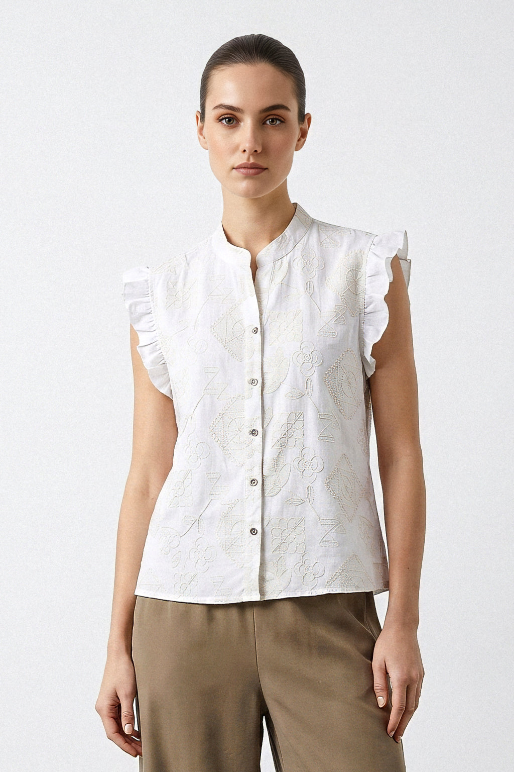 Blusa smanicata ricamo all over