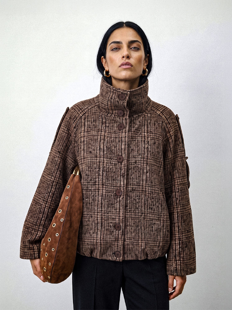 Giacca corta in tweed con collo alto