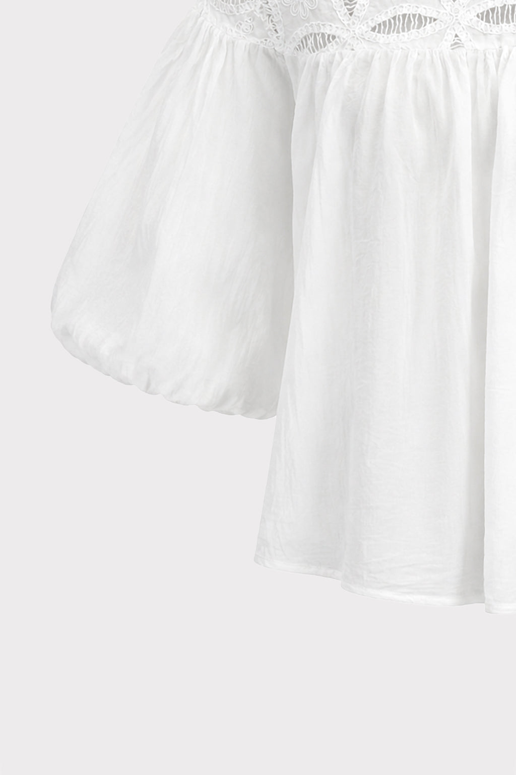 Blusa con ricamo