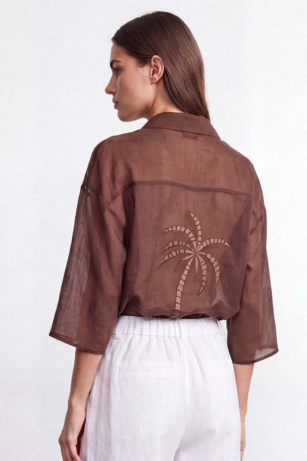 Camicia con dettaglio sul retro