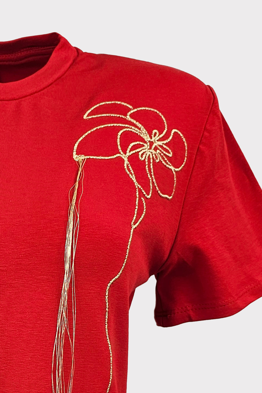 T-shirt con ricamo