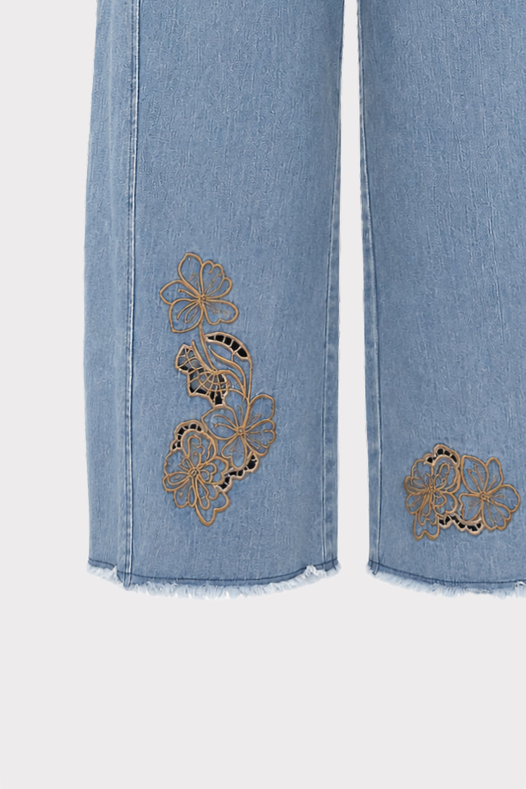 Jeans balloon con ricami
