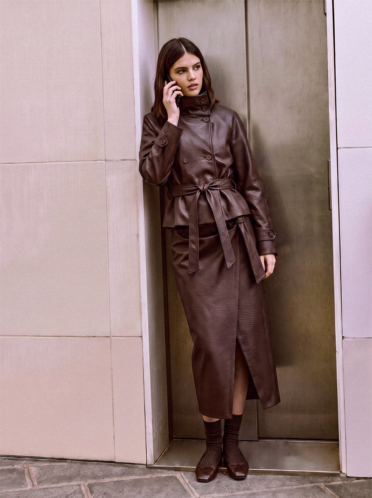 Trench corto in ecopelle